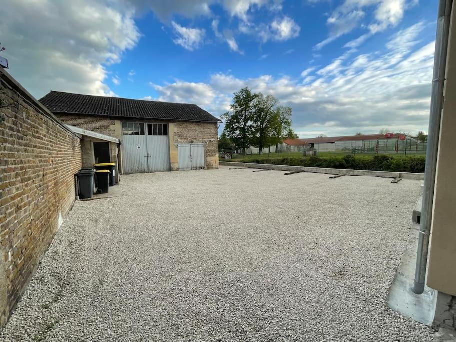 "Le Chaleureux" Appartement Pour 4 Personnes Isles-sur-Suippe Экстерьер фото